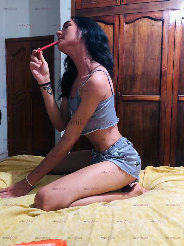 FOTOS DE SOLO POR HOY $$ 21 AÑOS,NIÑA BIEN ,COMPLACIENTE ACTIVA Y PASIVA, ALTA, DELGAD