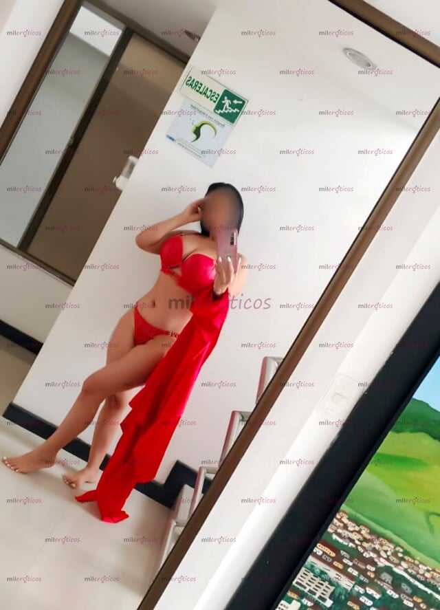 FOTOS DE SÓLO QUIEN HA PROBADO UNA PELINEGRA SABE LO CALIENTE EXÓTICA FUGETONA M
