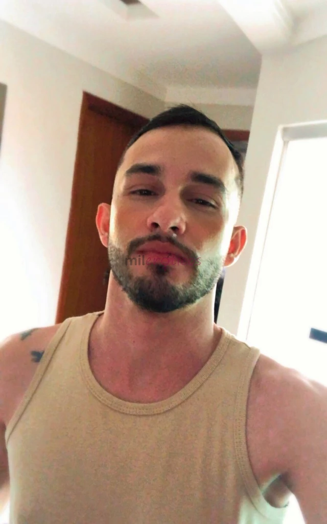 Descricaomeu nome e lucas amp no sexo curto proporcionar desde algo mais romantico com muitos beijos e toques ate uma experiencia mais selvagem dois l...