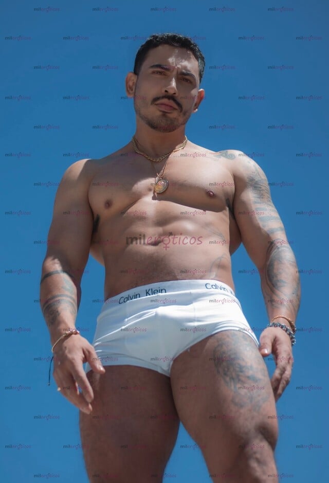 FOTOS DE AQUÍ JULIÁN, VARONIL TATUADO, BUENA COMPAÑÍA.