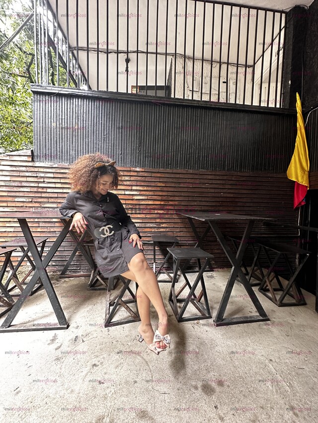 FOTOS DE SOY MAKA UNA MORENA SEXY Y CALIENTE PARA TUS DESEOS