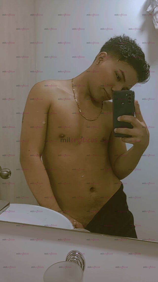 FOTOS DE PASIVO SUMISO DISPUESTO A SATISFACER TUS DESEOS Y FETICHES