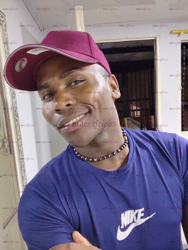 FOTOS DE ESCORT GAY PASIVO VERSATIL, DISPONIBLE PARA SATISFACER TÚ DESEOS.