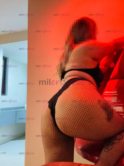 FOTOS DE ROSARE MIS SENOS POR TU ESPALDA Y EL RESTO DE TU MASAJE TE LO DARE DESNUDA