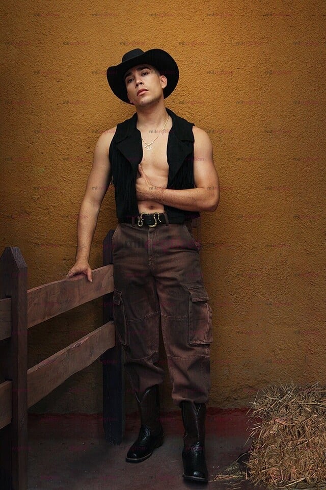 FOTOS DE DAVID DISPONIBLE CDMX DOTACIÓN REAL SOLO SLVNT % DECIDIDOS