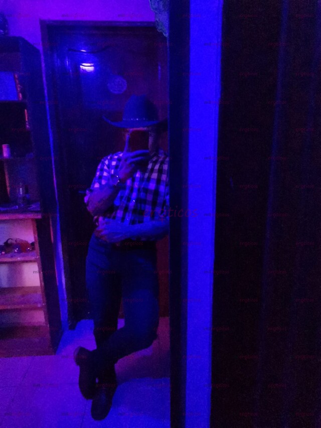 FOTOS DE BISEXUAL ACTIVO CALIENTE PARA TI. BIENVENIDO A MI PERFIL