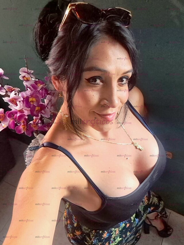 FOTOS DE SOY ELIZABETH, LA PELINEGRA MAS CALIENTEBY CONPLACIENTE CON NUEVO NUMERO .