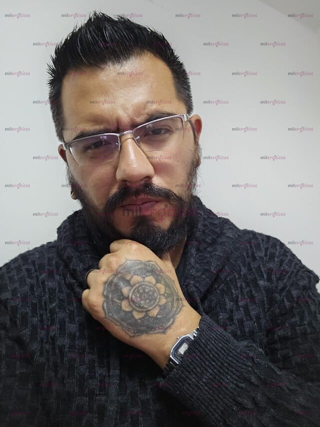 FOTOS DE COMPAÑÍA MASCULINA PARA MUJERES AUTÉNTICAS EL PLACER DE UNA BUENA CHARLA