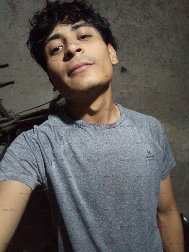 FOTOS DE QUE ONDA SOY ARTURO ACTIVO SOLO PARA MUJERES O TRANS MÁNDAME MENSAJE NO TE AREPE