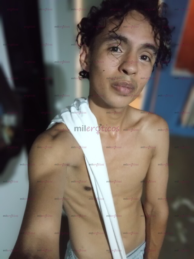 FOTOS DE JOVEN POLIATLETA ESBELTO CON GRAN DEFINICIÓN Y NATURAL