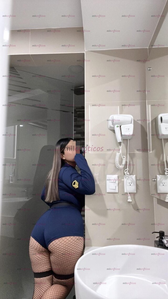 FOTOS DE KAMI CHICA DULCE Y TRAVIESA 100% REAL, APRETADITA Y MOJADITA