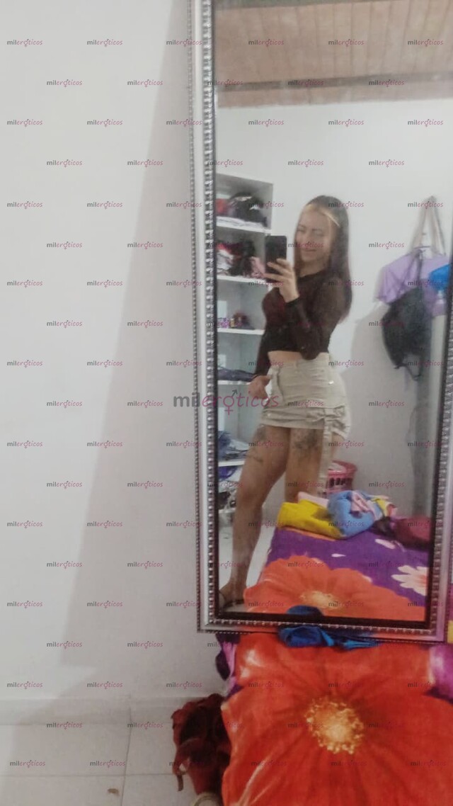 FOTOS DE HOLA AMOR MI NOMBRE ES TATI SOY UNA CHICA MUY DIVERTIDA Y LINDA VISÍTAME