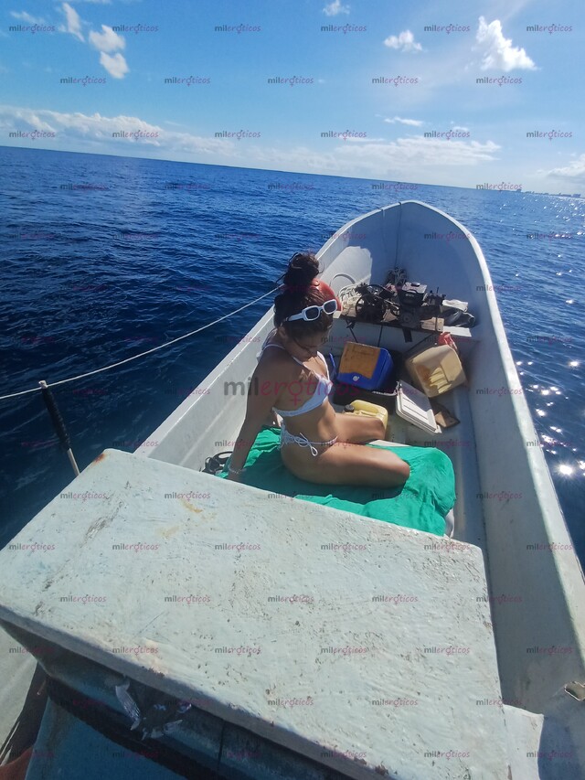 FOTOS DE MR ENCANTA SER COMPLACIENTE Y LLEVAR AL PUTO MÁXIMO EL PLACER DE AMBOS .