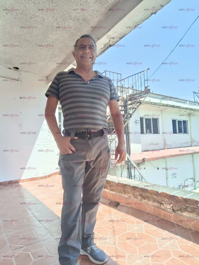 FOTOS DE CABALLERO LIMPIO REAL Y HONESTO DE 59 AÑOS OFRECE SEVICIO DE