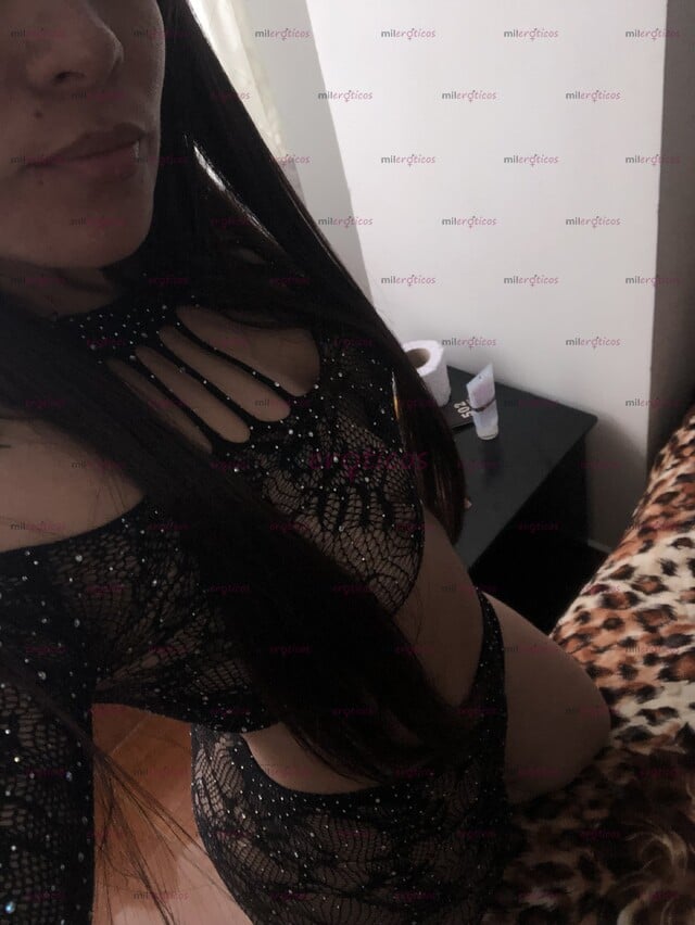 FOTOS DE PEQUEÑITA PELI ROJA CULONA CON GANAS DE UNA BUENA LECHE DOMICILIO