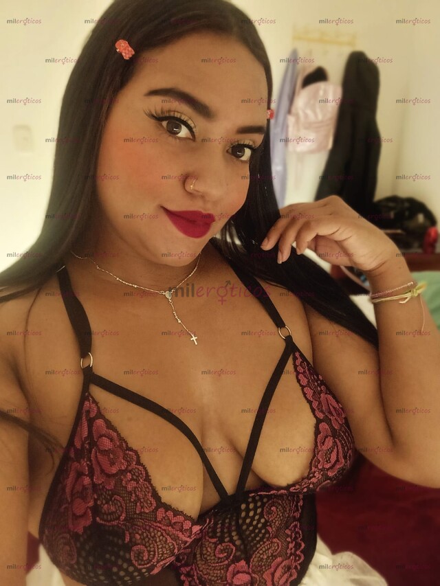 FOTOS DE RICA MORENA VIP COLOMBIANA RICAS TETAS TE HAGO UNA DELICIOSA MAMADA ENSALIBADA