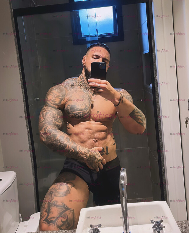 FOTOS DE MUSCULOSO TATUADO VERGON DOMINANTE BARBADO DISPUESTO A CUMPLIR TUS FANTASÍAS