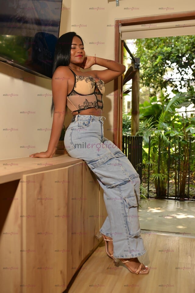 FOTOS DE ANDREINA SABROSA NEGRA ....TE ESPERO EN MI SITIO , VEN Y LA PASAMOS RICO