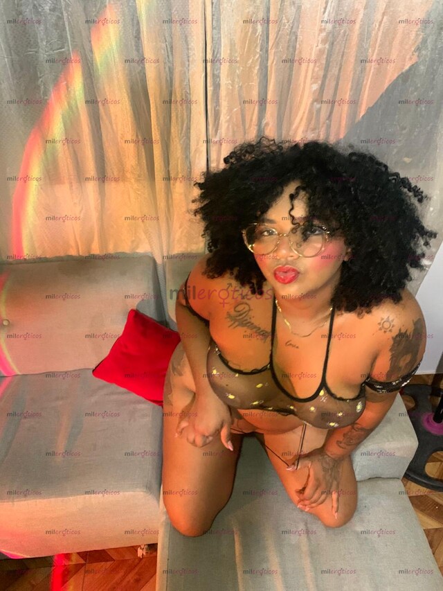 FOTOS DE SOY UNA CRESPA HERMOSA, DE COLA GIGANTE Y TETAS NATURALES ENORMES