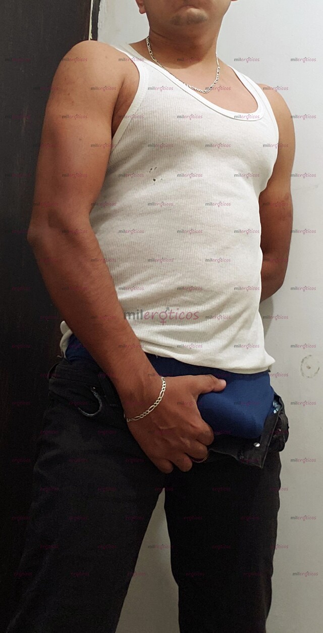 FOTOS DE CABALLERO DISPONIBLE PARA ATENDER DAMAS SOLAS Y PAREJAS.