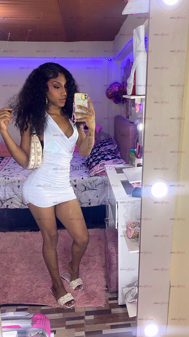 FOTOS DE MORENITA COSTEÑA DOTADA 22 CM GRUESA MUY DOMINANTE