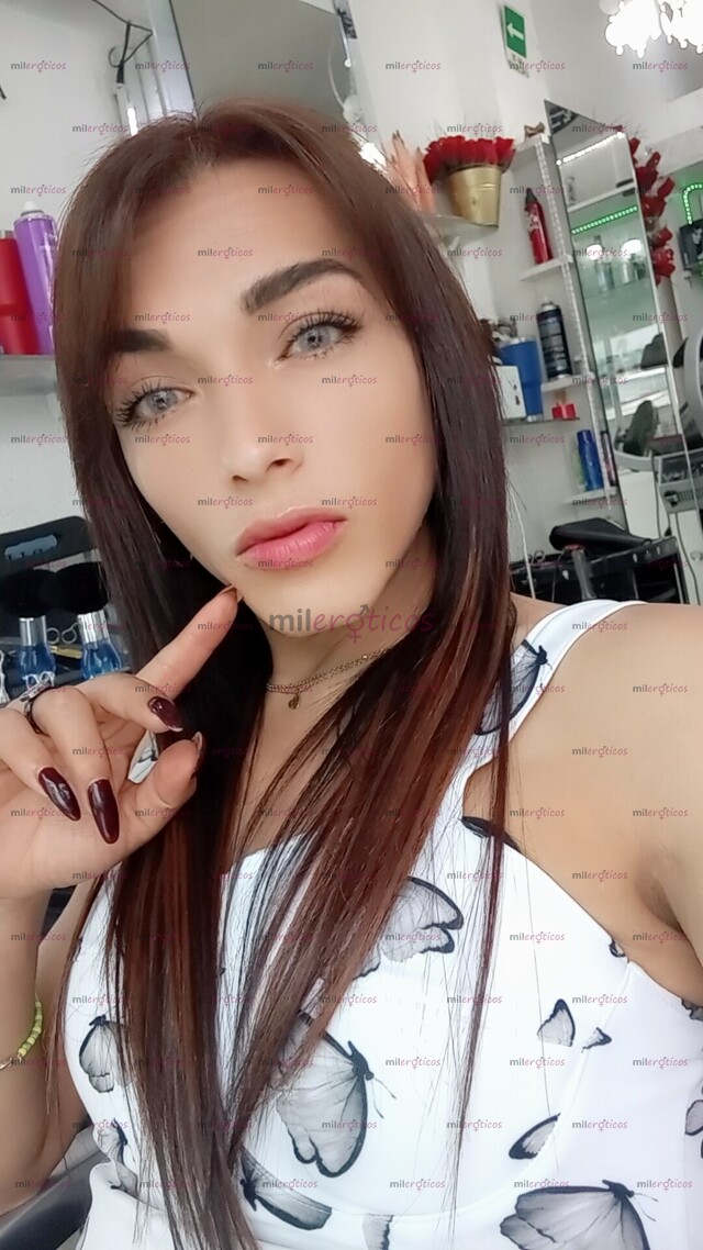 FOTOS DE NENA GUAPA LINPIA Y COMPLACIENTE CON LOS 22CM MAS DELICIOSOS