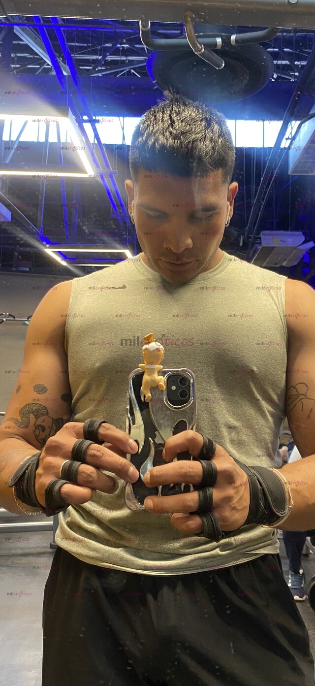 FOTOS DE ROMARIO, MASAJES ENTRE VARONES A TU ALCANCE.