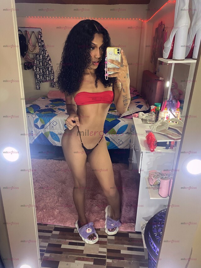 FOTOS DE MORENA COSTEÑA DOTADA 22 CM GRUESA Y LECHERA