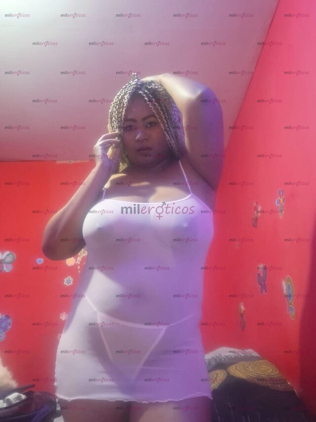 FOTOS DE NUEVA EN TU CIUDAD UNA MORENA MUY COMPLACIENTE CON CHUPADERA BIEN ESTRECHITA