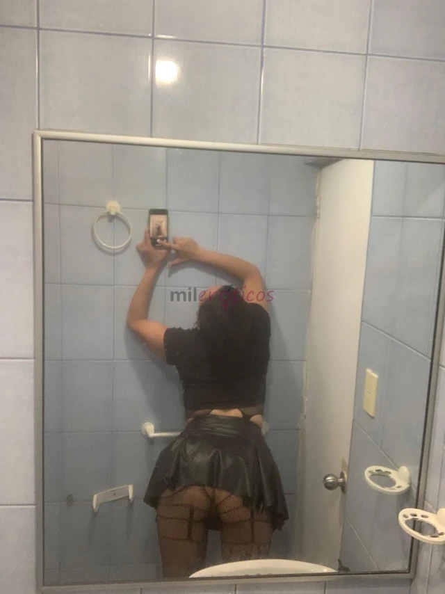 Hola amores soy andrea 37 anos madura independiente educada discreta carinosa amante muy complaciente atencion solo para caballeros cuento con lugar e...