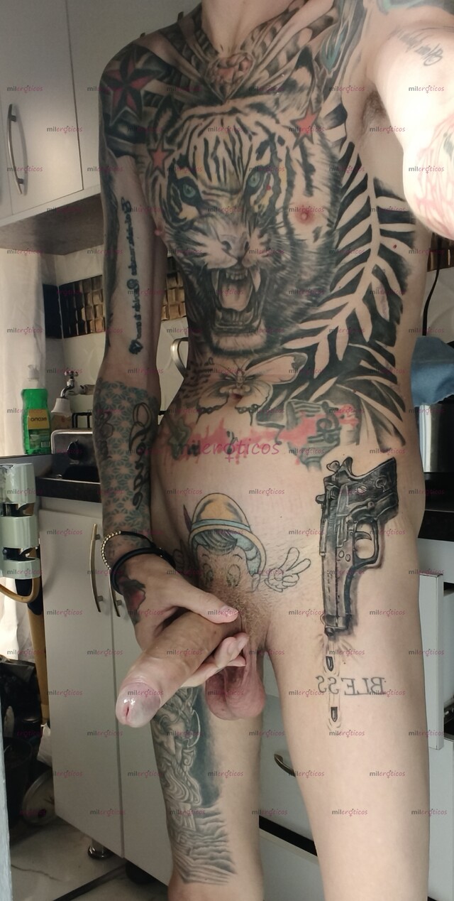 FOTOS DE FLACO ACTIVO BLANCO TATUADO SEXUAL ARRECHO