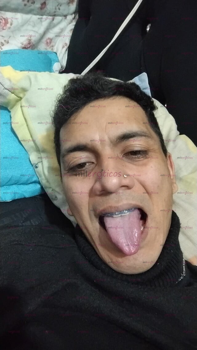 FOTOS DE MUCHO GUSTO SOY YONDER TENGO 33 AÑOS MORENO ALGO COMPLACIENTE HETERO VENEZOLANO