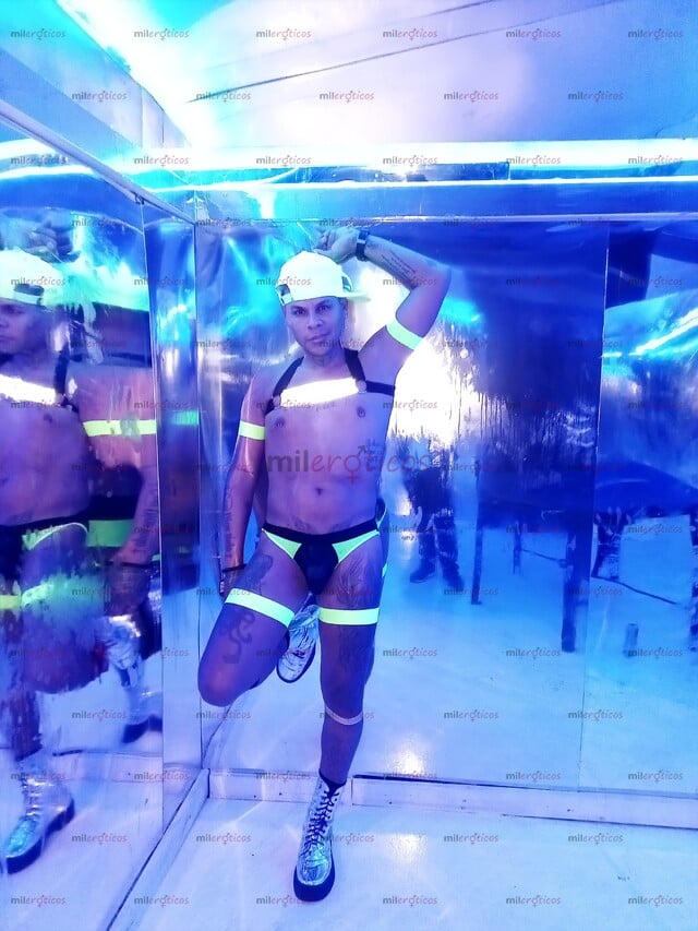 FOTOS DE MORENO VERGON 25CM LECHERO DOMINANTE Y CALIENTE