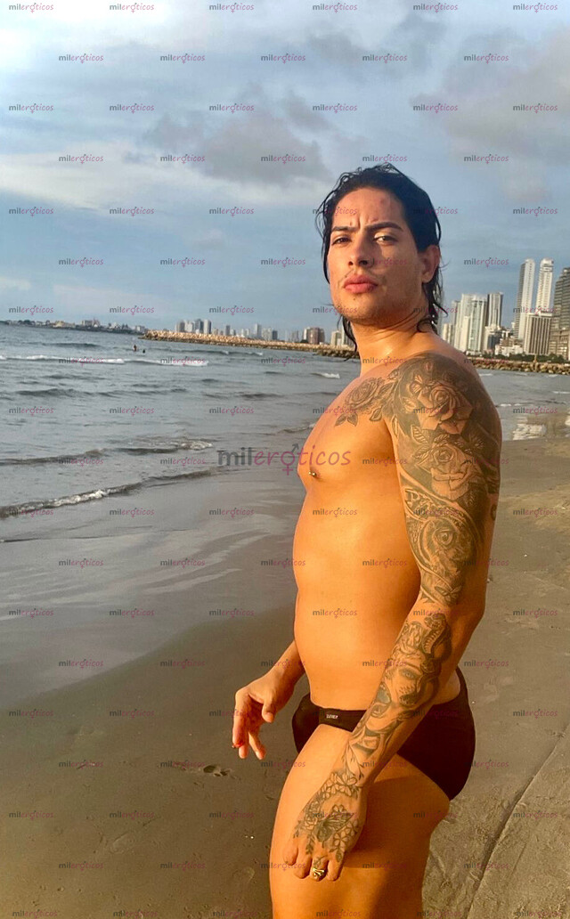 FOTOS DE SOY DAVID:DOTADO 22CM Y CULON!. DISPUESTO A ELEVARTE COMPLETAMENTE.