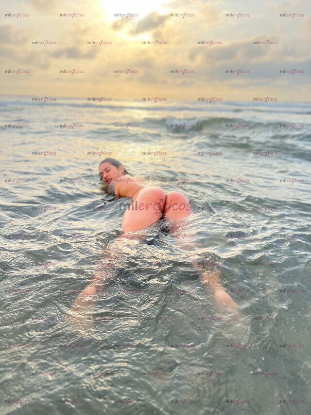 FOTOS DE SOY DAVID:DOTADO 22CM Y CULON!. DISPUESTO A ELEVARTE COMPLETAMENTE.