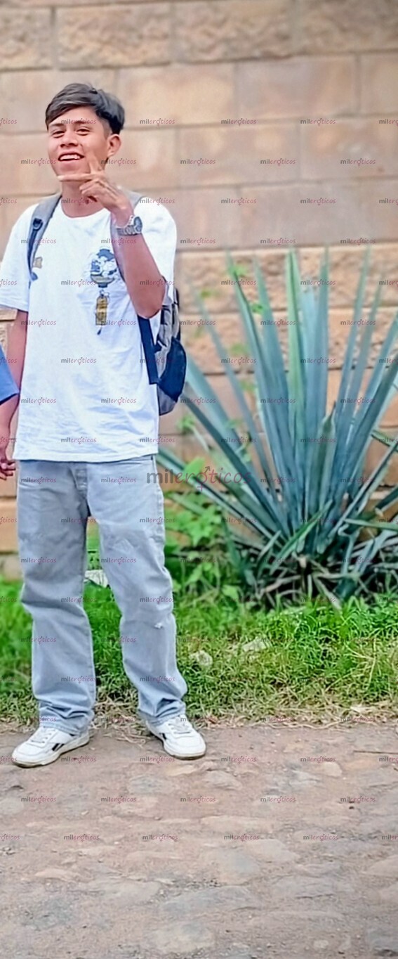 FOTOS DE 23 AÑOS, DELGADO, SOLTERO, DISCRETO....!