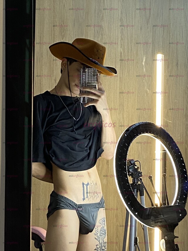 FOTOS DE JOVEN TWINK, ARRECHO VERSÁTIL CON MUCHO DESEOS DE CONOCERTE