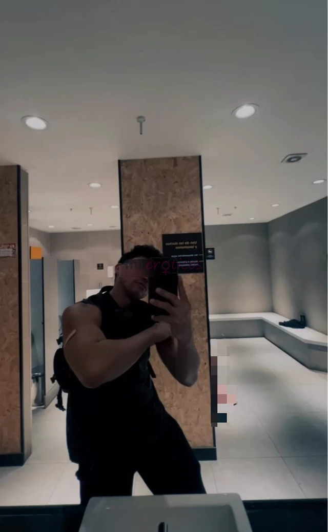 Mi rol es versatil activo o pasivoquieres experimentar con un chico amp aqui estoy te ayudare a experimentar y sacarte esas ganas de mi encontraras un...