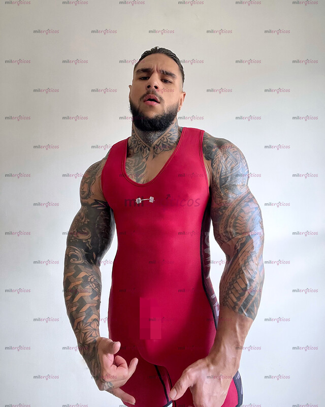 FOTOS DE MUSCULOSO TATUADO VERGON DOMINANTE BARBADO DISPUESTO A CUMPLIR TUS FANTASÍAS