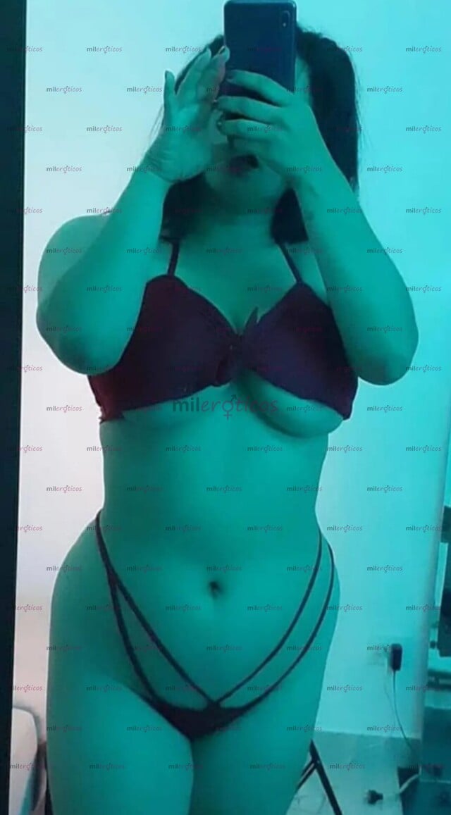 FOTOS DE TATI TETONA, VAGINA ESTRECHITA Y JUGUETONA PARA COMPLACERTE