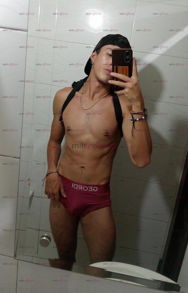 FOTOS DE CHICO VERSATIL COMPLACIENTE MASAJISTA Y MUY CALIENTE