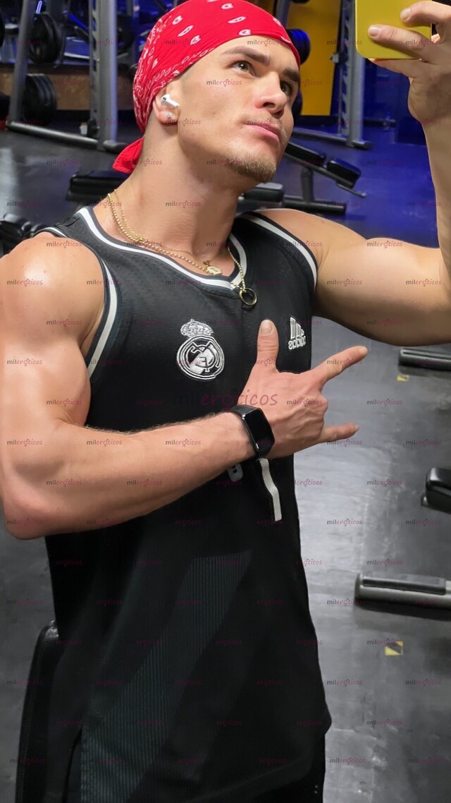 FOTOS DE MACHO DOTADO 21 CMS Y LECHERO,RECIÉN LLEGADO