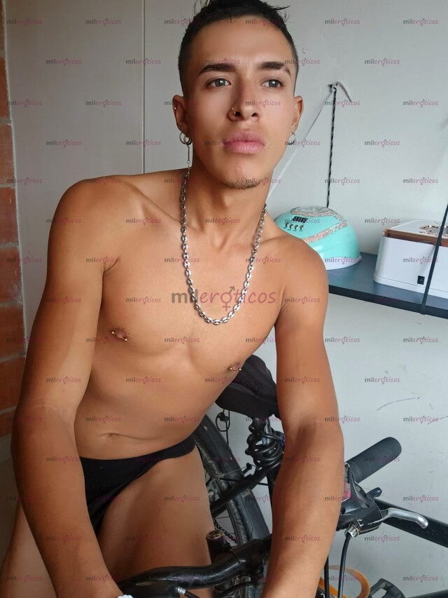 FOTOS DE CHICO VERSATIL COMPLACIENTE MASAJISTA Y MUY CALIENTE