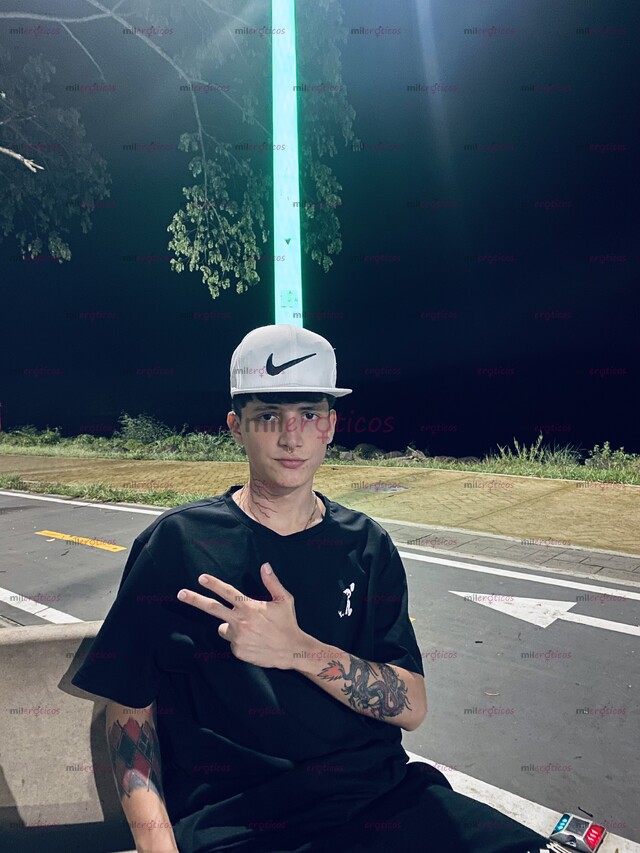 FOTOS DE POLLO RECIÉN LLEGADO A TU CIUDAD CON FULL GANAS DE COMPLACERTE EN EL SEXO