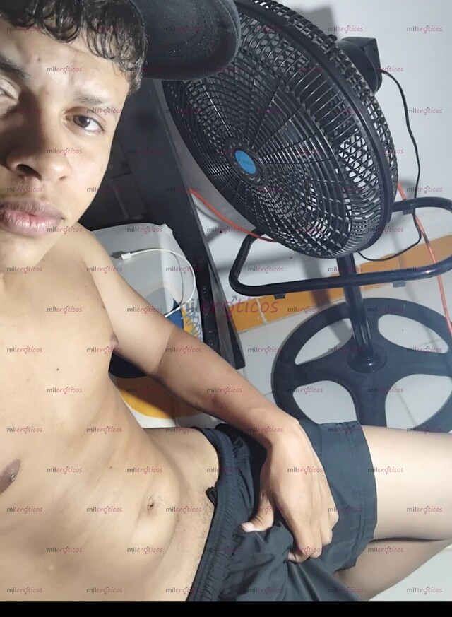 FOTOS DE CHICO BISEXUAL VERSÁTIL,RESERVADO Y SERÍO Y RESPETUOSO
