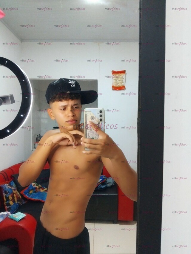 FOTOS DE CHICO BISEXUAL VERSÁTIL,RESERVADO Y SERÍO Y RESPETUOSO