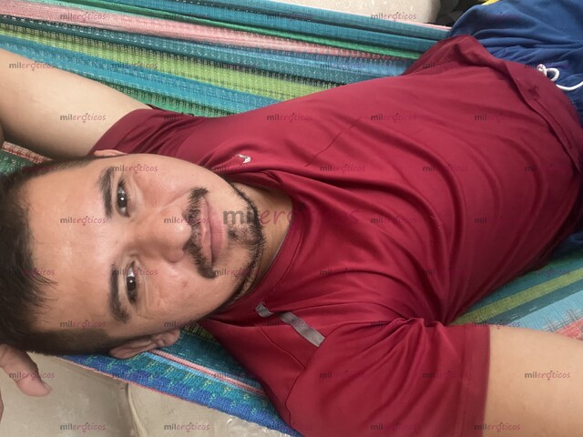 FOTOS DE CHICO BUENA ONDA DE BUEN VER ATRACTIVO Y DISPUESTO A CUMPLIR SUS MÁS OBSCUROS