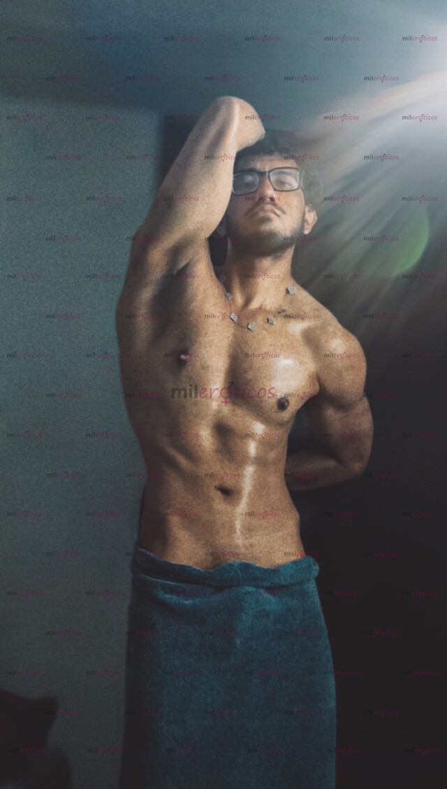 FOTOS DE ULTIMA SEMANA EXPERTO CUERNEADOR HETERO CON 22CM DE VERGA