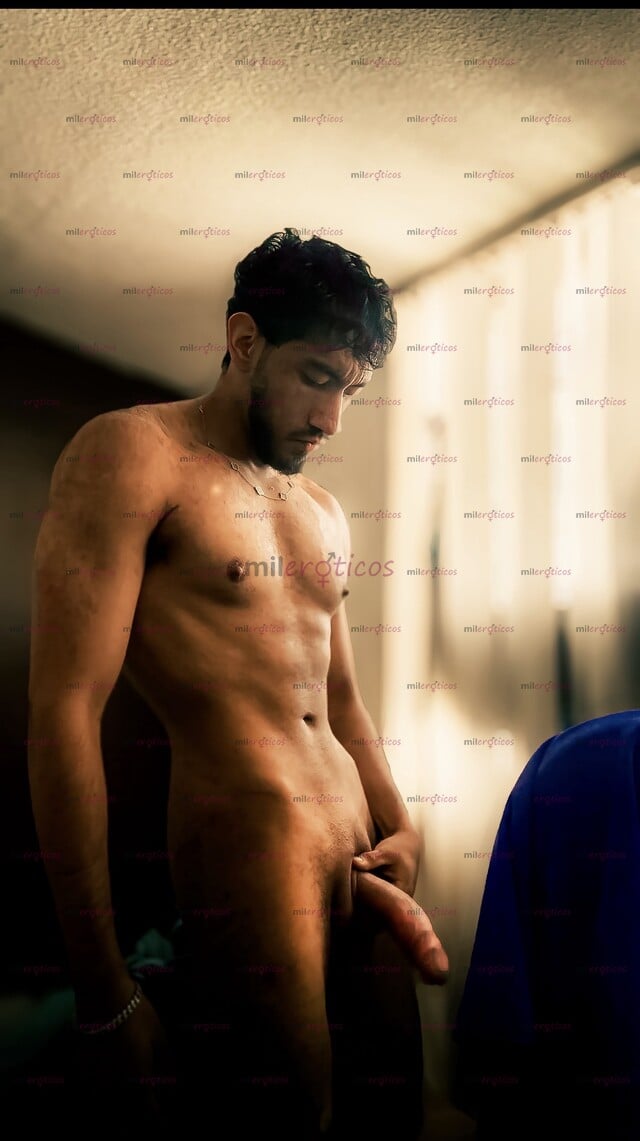 FOTOS DE ULTIMA SEMANA EXPERTO CUERNEADOR HETERO CON 22CM DE VERGA