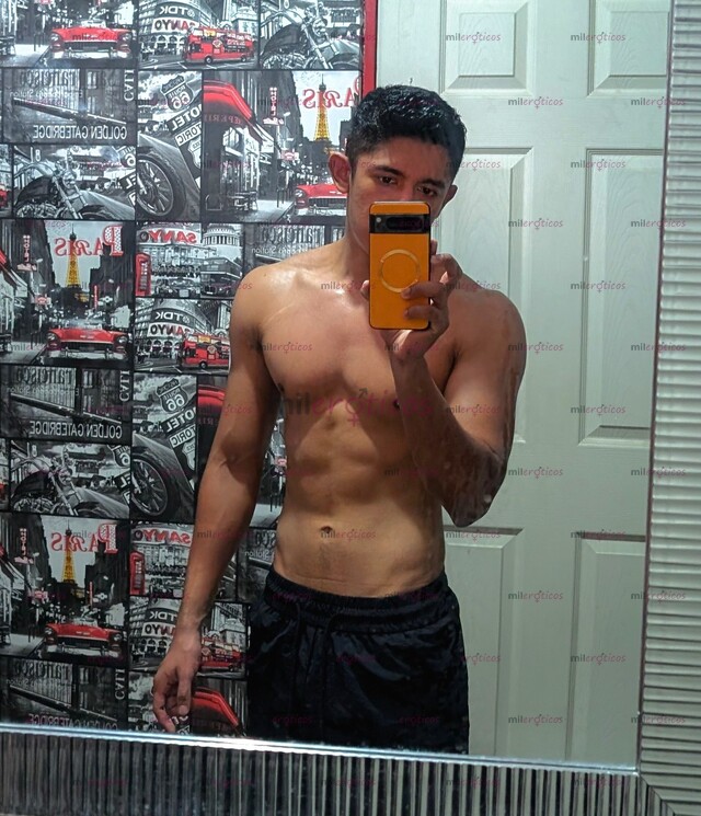 FOTOS DE ESTUDIANTE PASIVO, DELGADO, DISCRETO Y EDUCADO